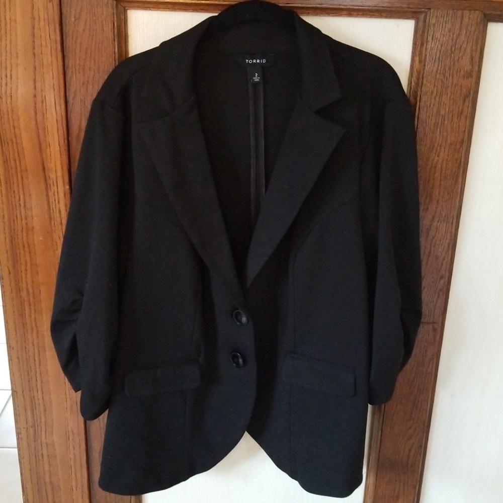 Torrid size 2 black blazer with ruched sleeves